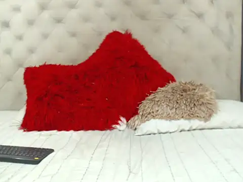 DaniStuart webcam