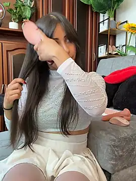 Jade_Zephyra webcam