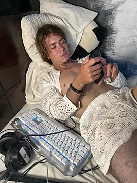 AngelLatinBoy webcam