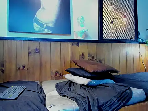 NicolasStonee webcam