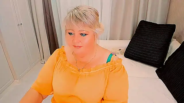 BIGTITSBBW webcam