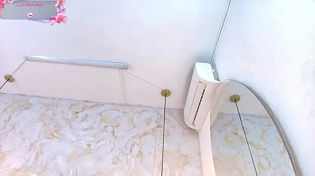 ariannaruiz webcam