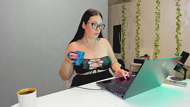 Yesss_Lilith webcam