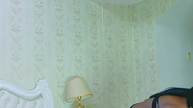 TiinaRouse live cam on StripChat