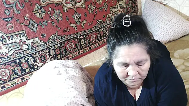 Zulfiya_Bruce webcam