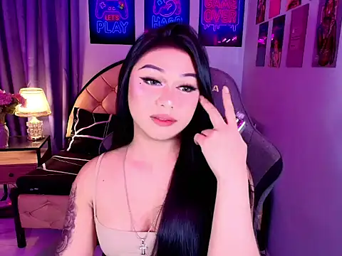 SexxyTsLoverr webcam