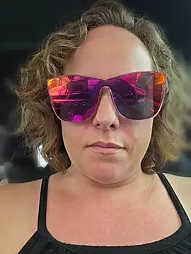 julimonroe webcam
