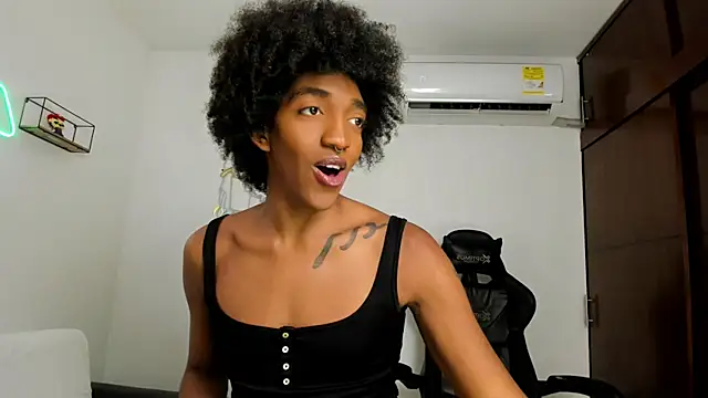 eileen_tanihara webcam