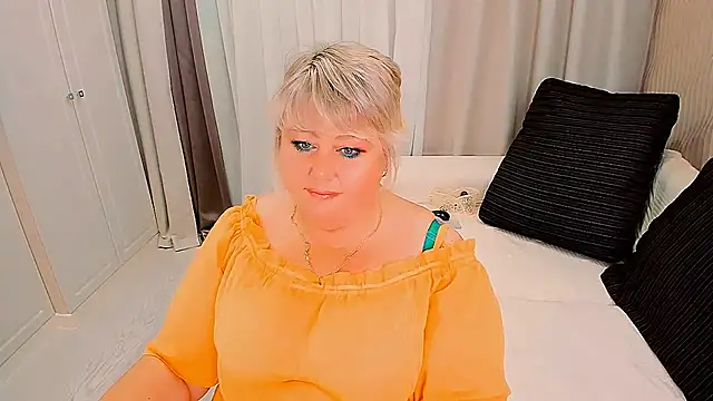 BIGTITSBBW webcam