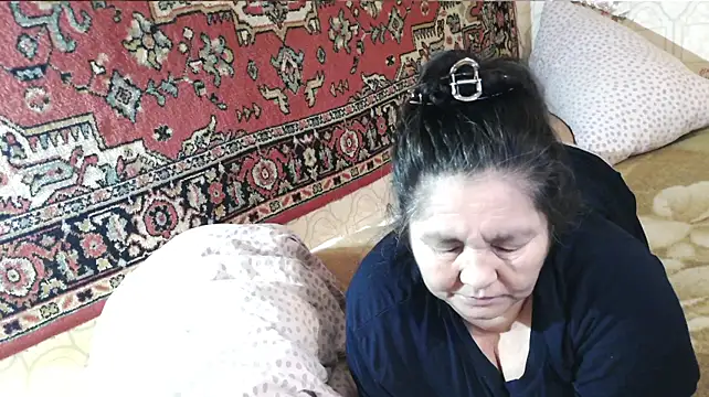 Zulfiya_Bruce webcam