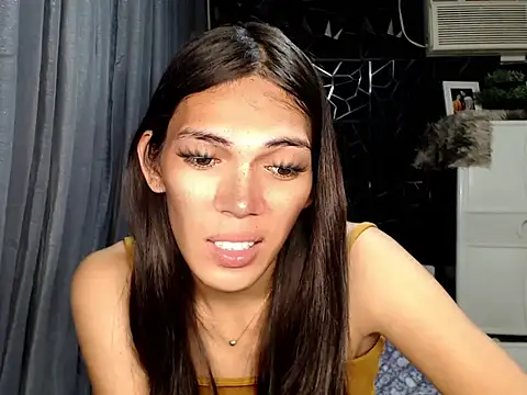 GORGEOUS_CARMEE webcam