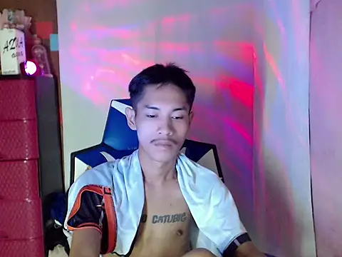 riks_tyler (Ask my age) - tip me as your birthday gift  cum