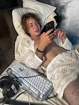 AngelLatinBoy webcam