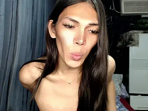 GORGEOUS_CARMEE webcam