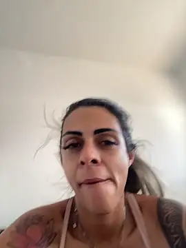sabrinaneves live cam on StripChat