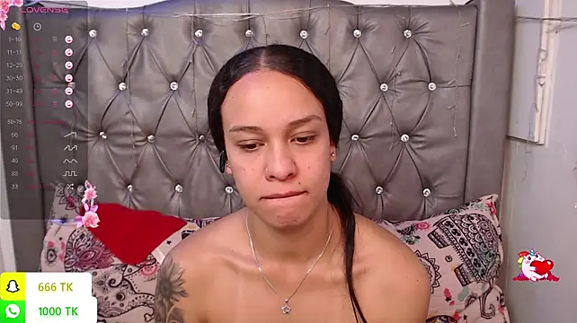 LAILAGUMMY webcam