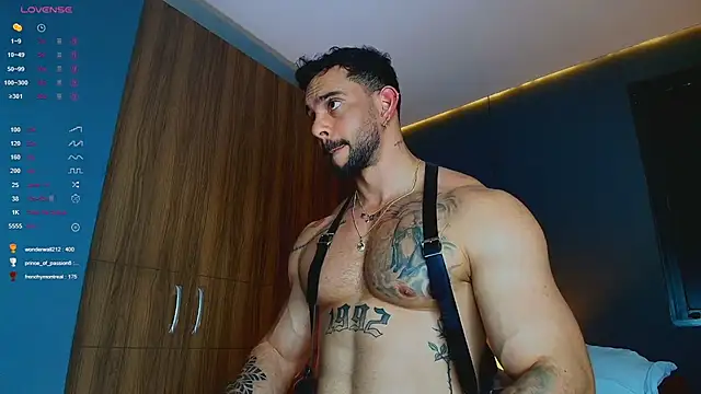 massimo_visconti live cam on StripChat