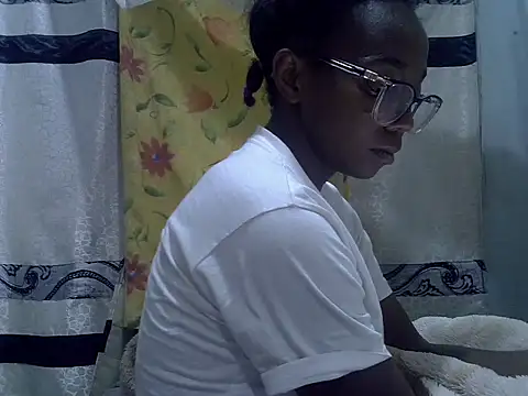 ElianeHot webcam