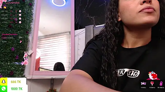 LAILAGUMMY live now