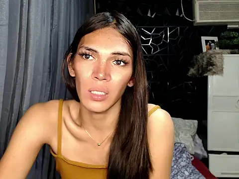 GORGEOUS_CARMEE webcam