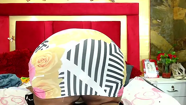 Exoticbigmandy webcam