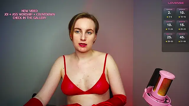 KinkyMissCherry webcam