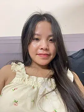 Bella_7777 webcam