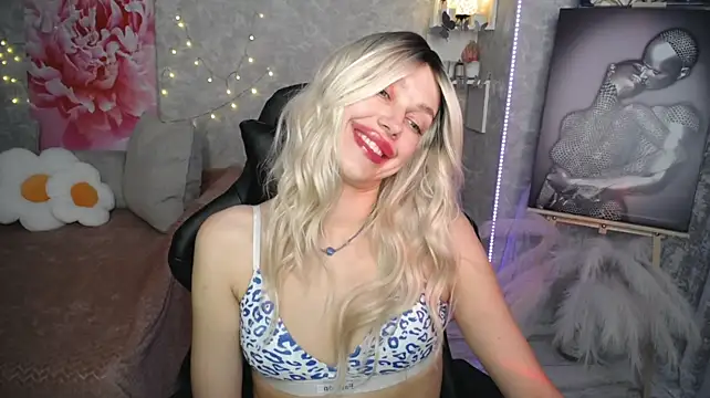 NickyAdamidi webcam