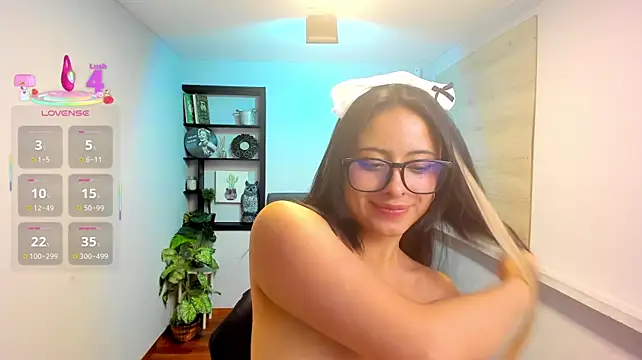 Nina_petitte webcam