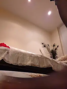 AureliaDoux webcam