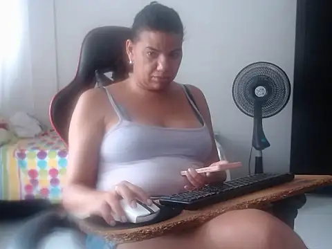 Adriana_0312 webcam
