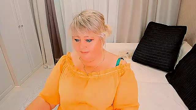 BIGTITSBBW webcam