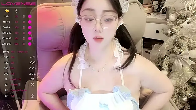 Monica-666888- webcam
