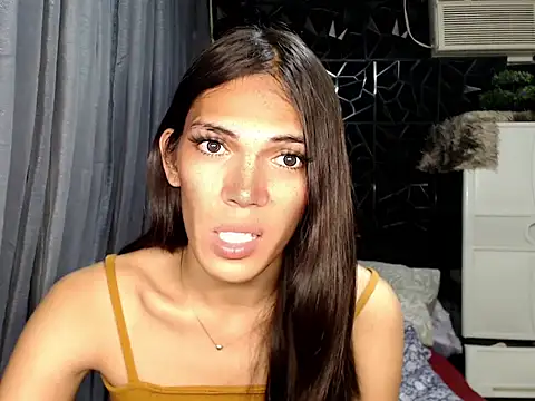 GORGEOUS_CARMEE webcam