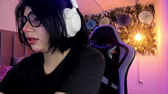 Kitty_Gang ♉ online nude chat