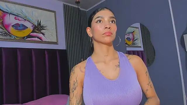 LauraAristizabal 🔃 chatroom
