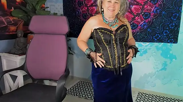 LilaMaharani webcam