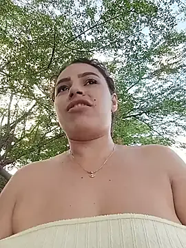 Mommy-Hot webcam