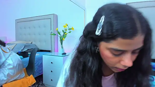 JulieeHabubu webcam