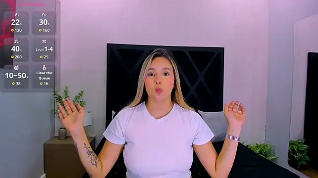 Emmaa_white_ webcam