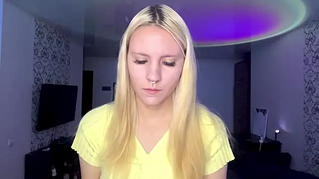 MildredGuckes live
