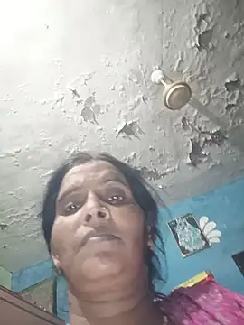 AadikiAunty webcam