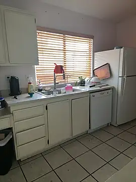 CherryBombBomb live sex cam