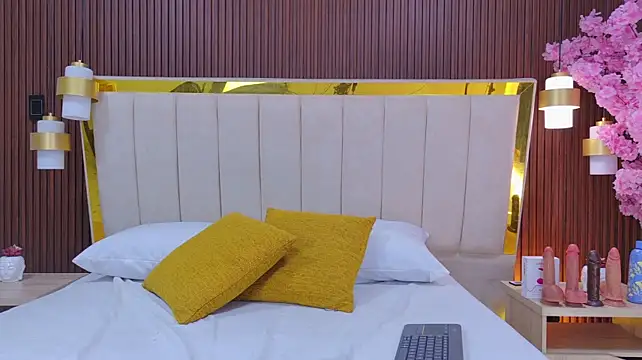 Carrie_GB webcam