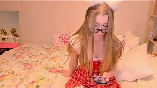 ShyBerryNelly webcam