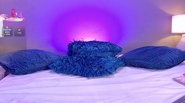 ArianaGolden webcam