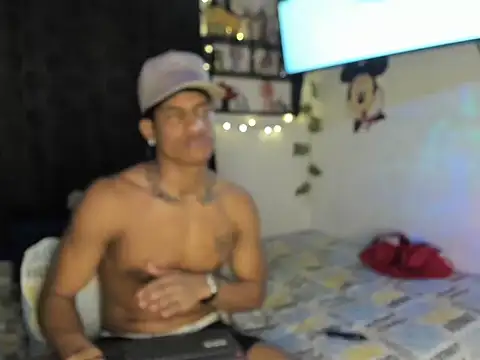 JUANBIGCOCK21CM live cam on StripChat