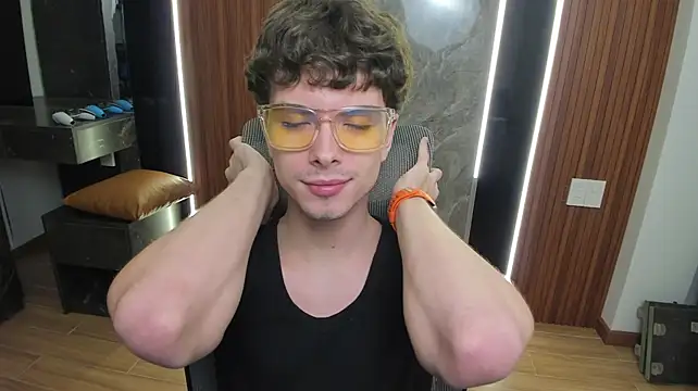 calvin_love_you (M twink) - ⚡Monster Moves – Let's Dances!