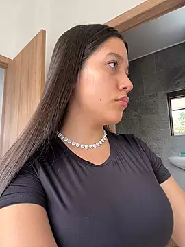 Nhefertary live cam to cam preview