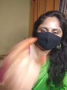 sravvi499 (F milf) - Saree peticoat and bra on2 min